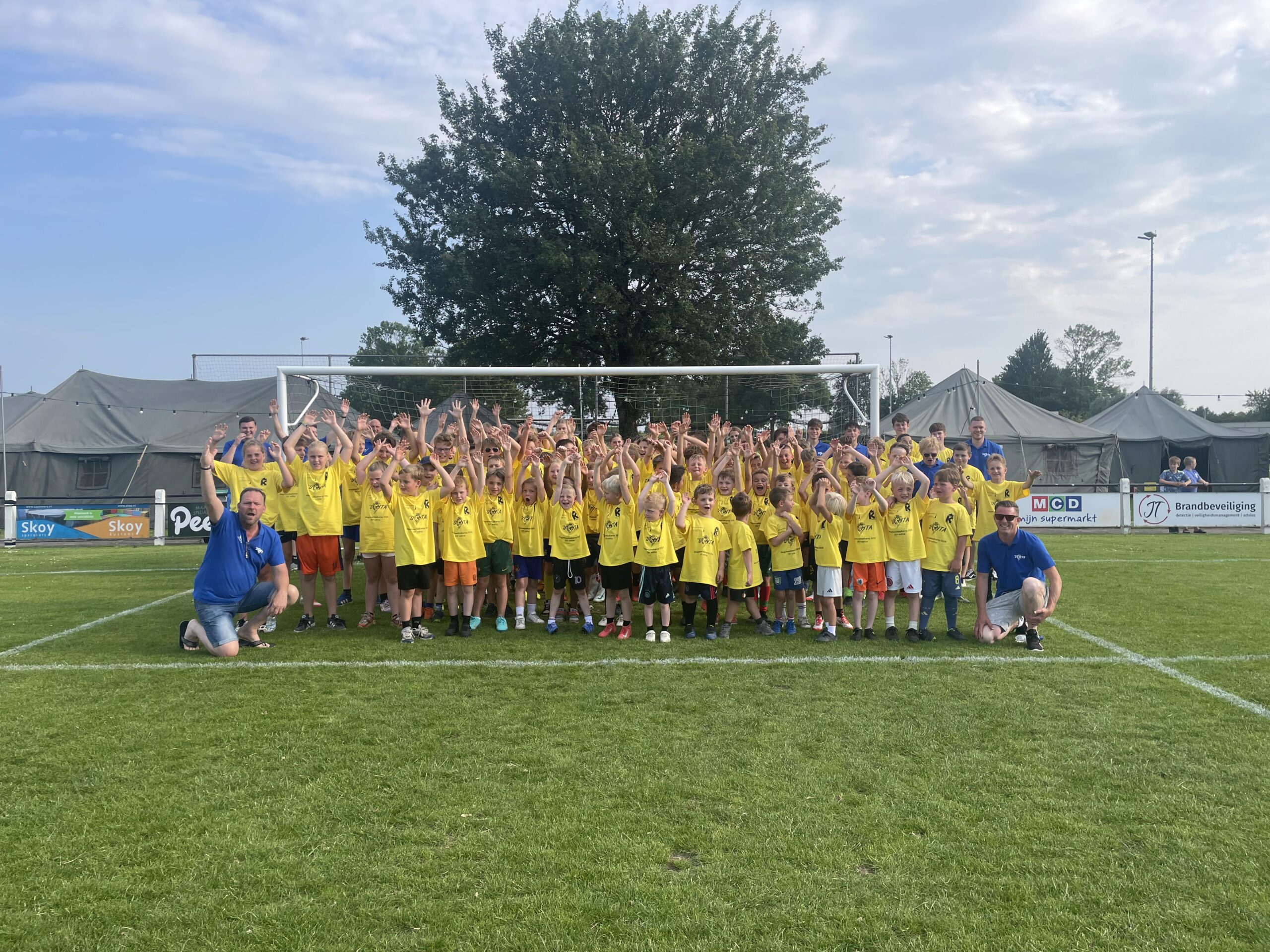 Terugblik 20e Voetbalkamp bij Uchta